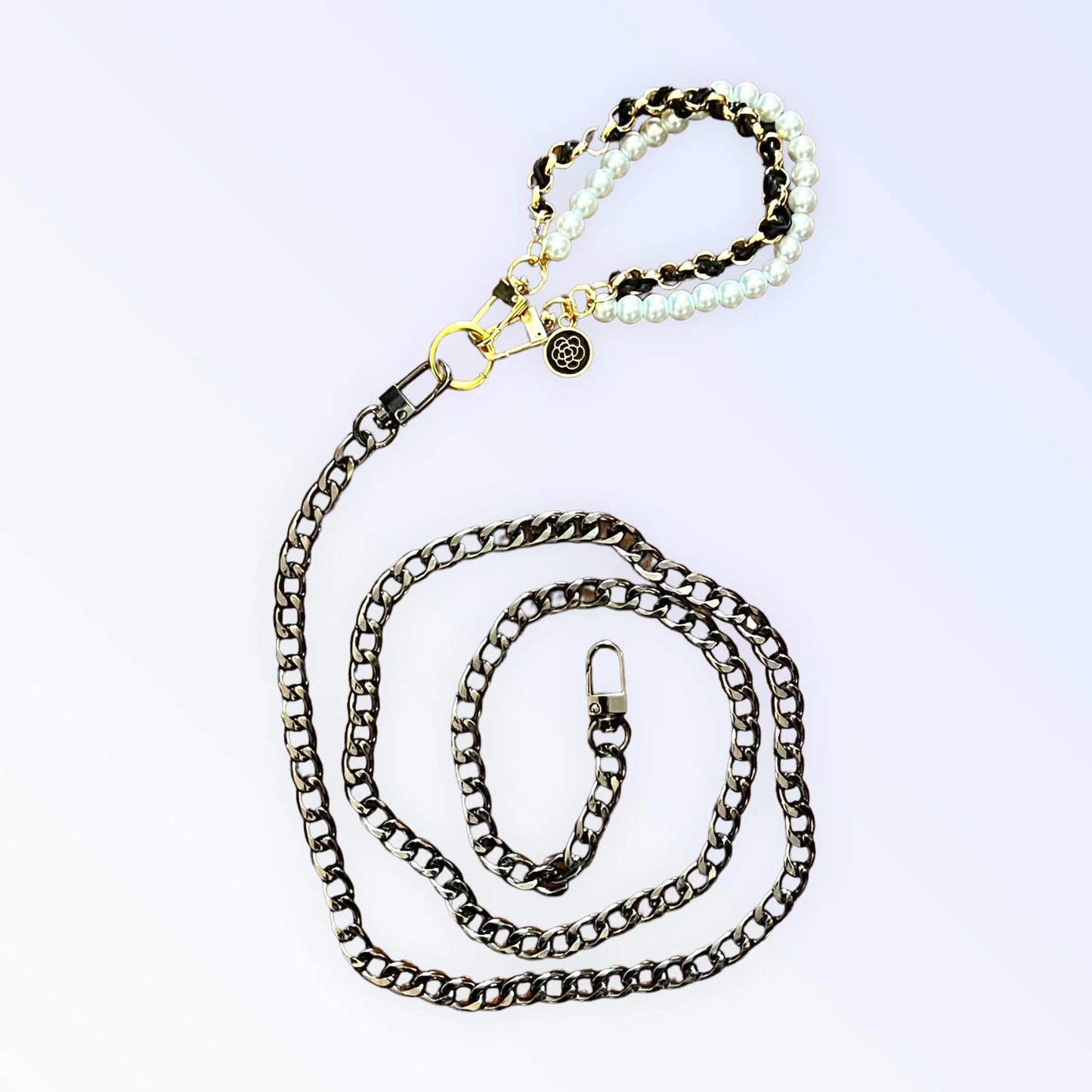 A Stroll on 5th Avenue - Leash