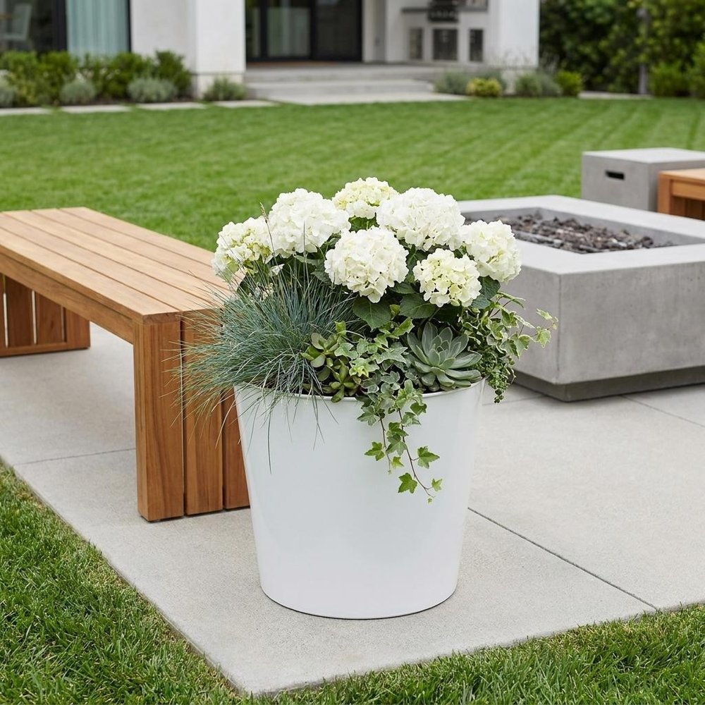11" White Recycled Plastic Indoor Outdoor Round Pot Planter