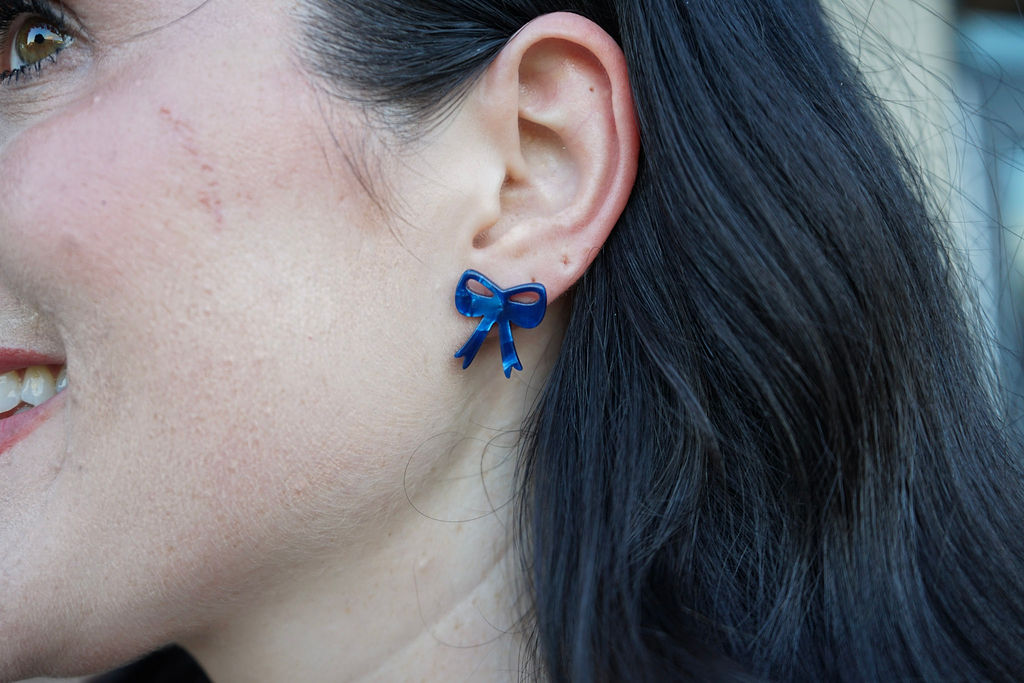 Bow Studs - Navy
