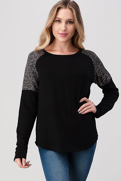 Light Sweater w Contrast Print Sleeves