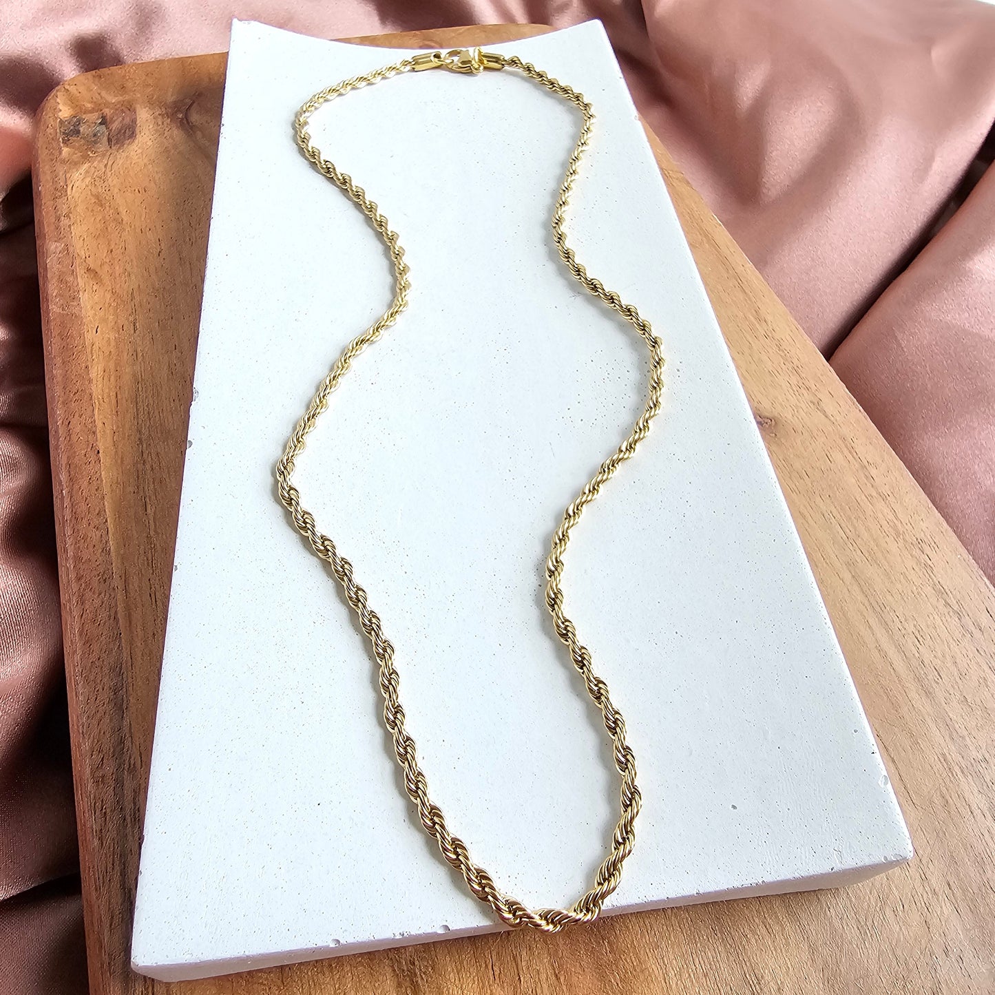 Luxe Gold Rope Chain - 18"