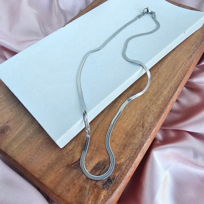 Luxe Silver Delicate Herringbone Chain - 18"