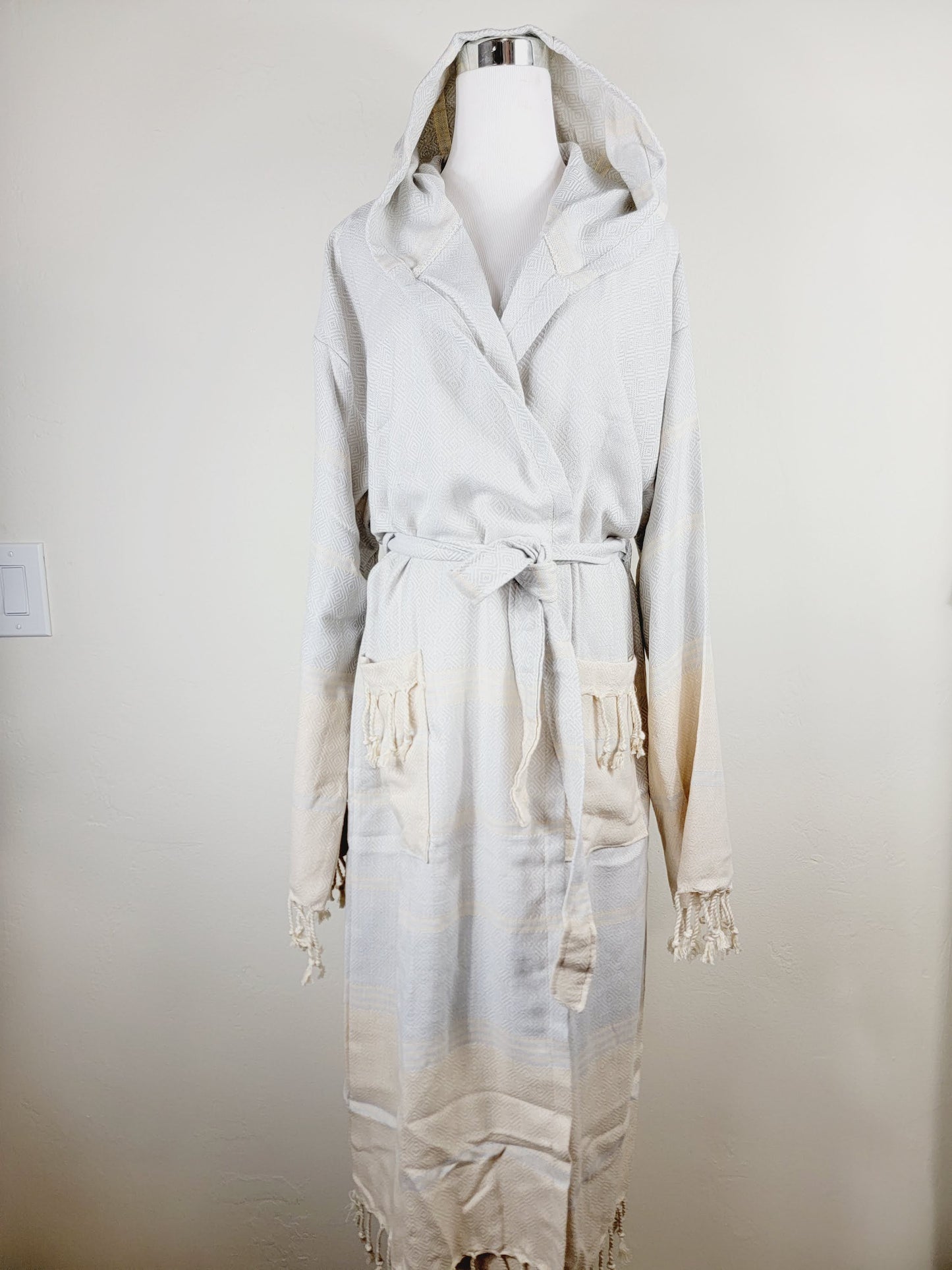 Unisex Robe, Beach or spa Robe with pockets - Light Gray