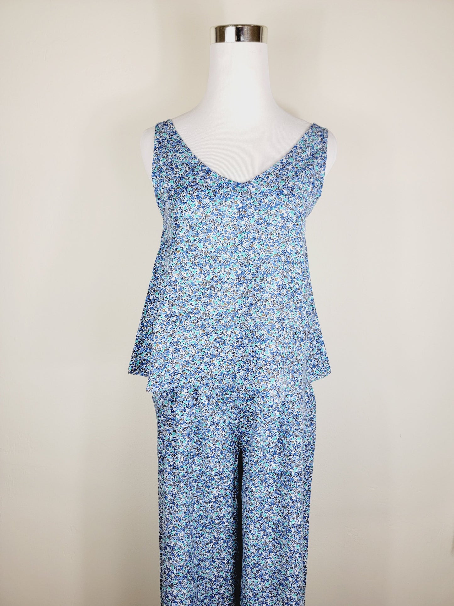 A LINE CUT TANK TOP