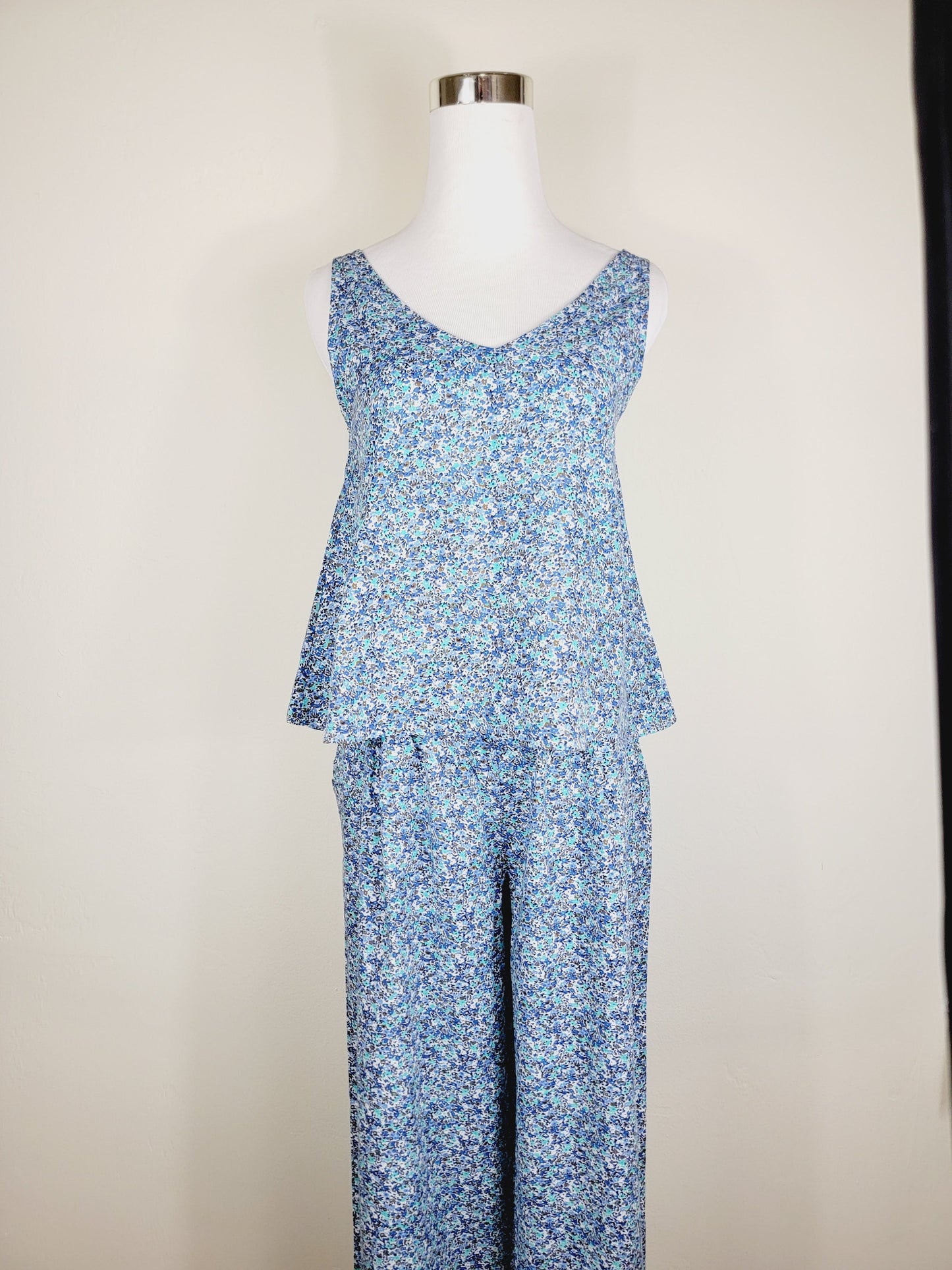 A LINE CUT TANK TOP