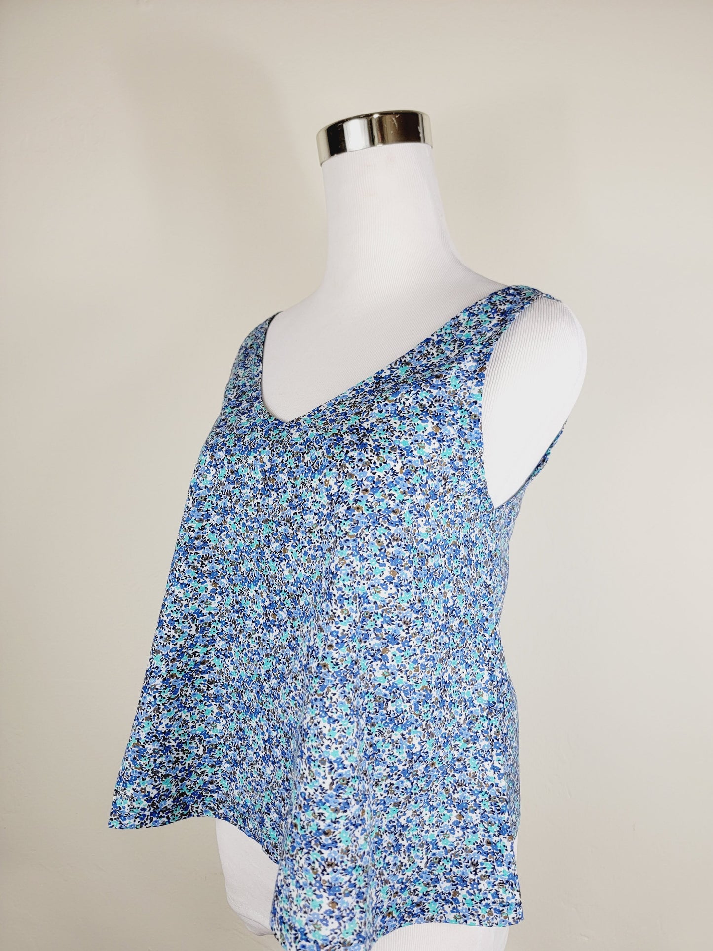 A LINE CUT TANK TOP