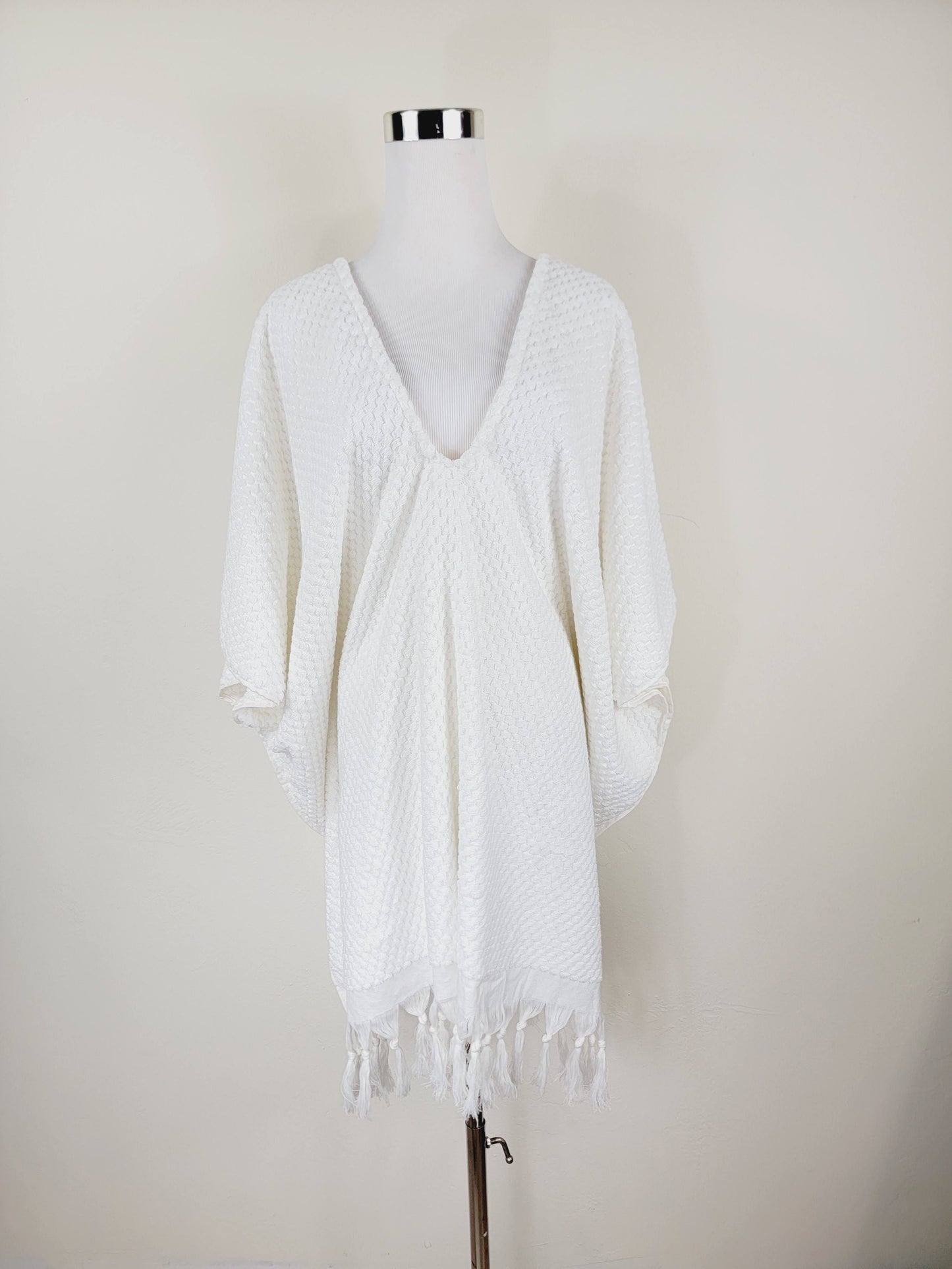 One Size Everyday Cover Up Towel – Beach Perfect , Pom Pom White