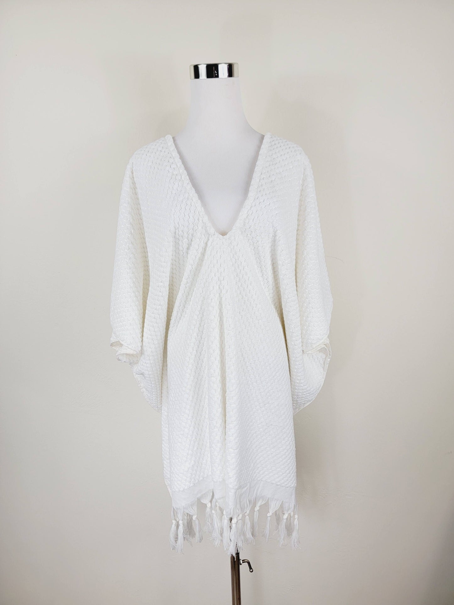 One Size Everyday Cover Up Towel – Beach Perfect , Pom Pom White