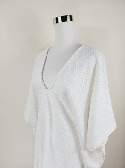 One Size Everyday Cover Up Towel – Beach Perfect , Pom Pom White