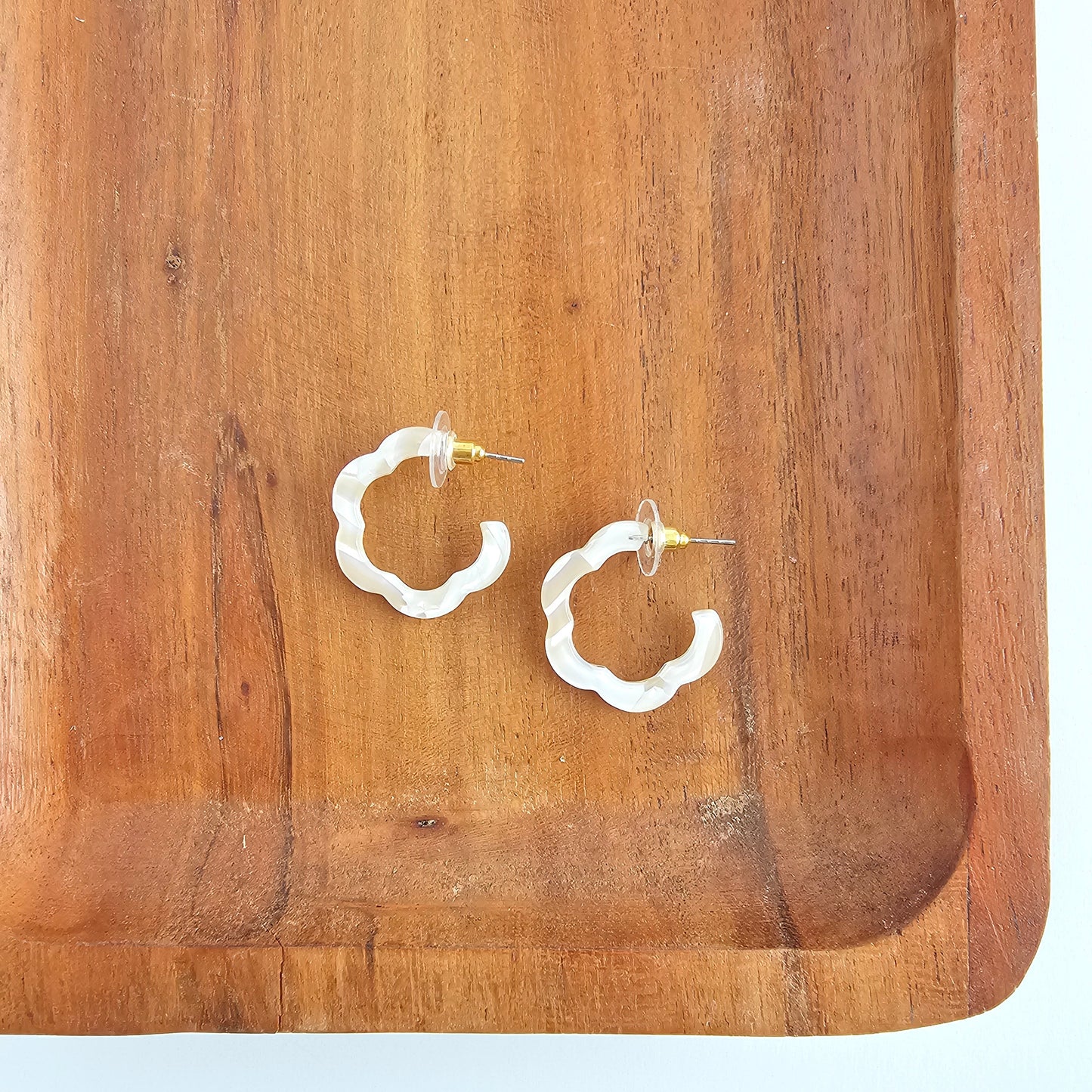 Posey Mini Hoops - Ivory