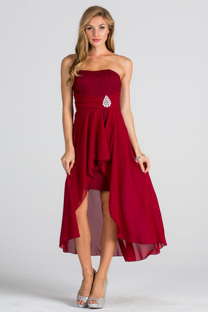 Open back Lace and chiffon surplus dress with waist brooch.