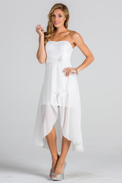 Open back Lace and chiffon surplus dress with waist brooch.