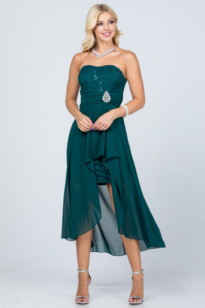 Open back Lace and chiffon surplus dress with waist brooch.