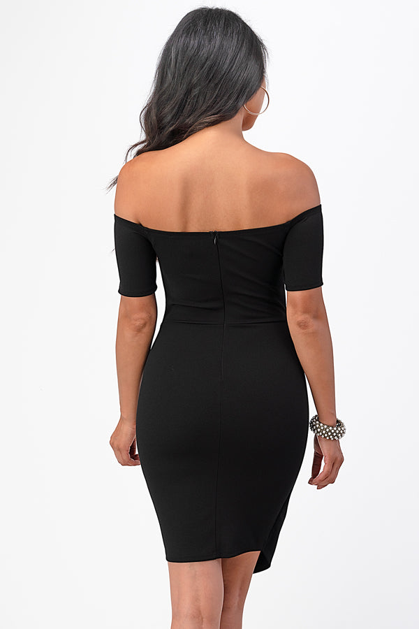 Off the shoulder front twist bodycon dress