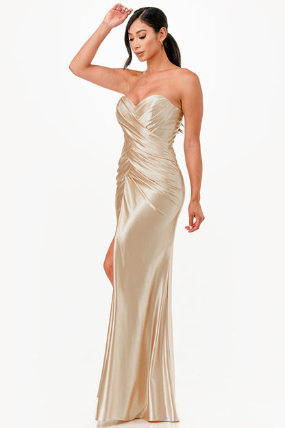 Tucked and ruched Sweetheart long satin dress with fitted slit skirt
