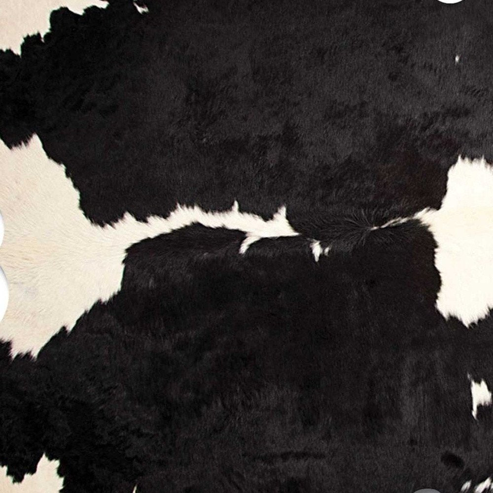 6' X 7' Tan And White Cowhide Cowhide Print Area Rug