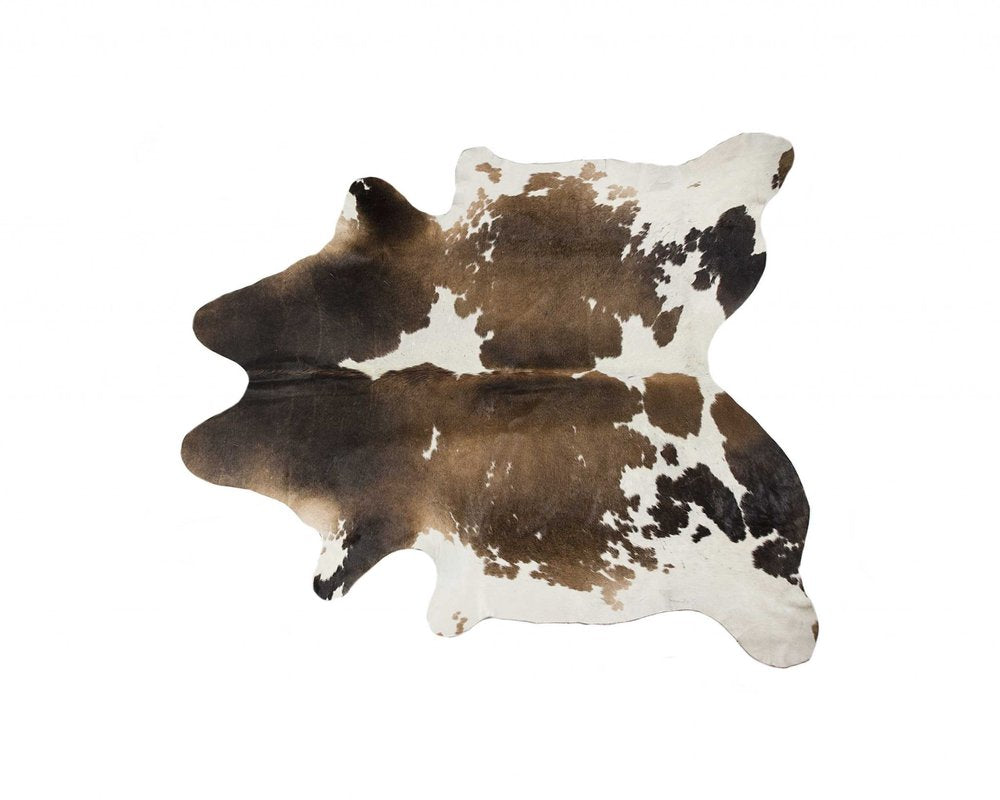 6' X 7' Tan And White Cowhide Cowhide Print Area Rug