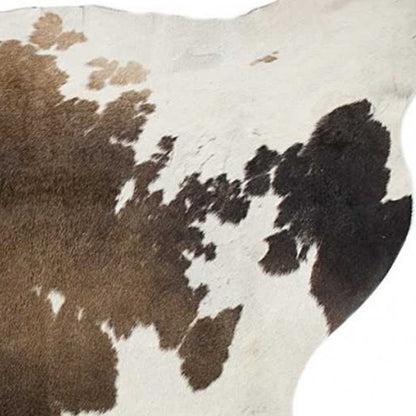 6' X 7' Tan And White Cowhide Cowhide Print Area Rug