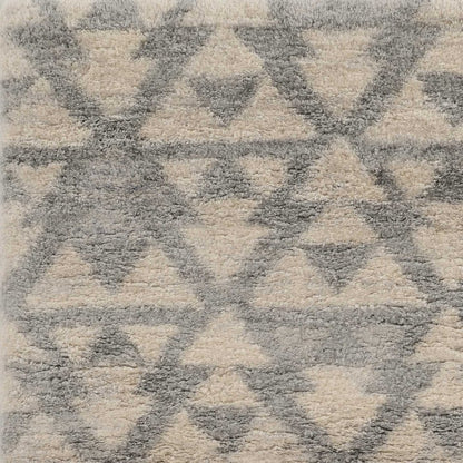 8' X 13' Ivory And Gray Geometric Area Rug