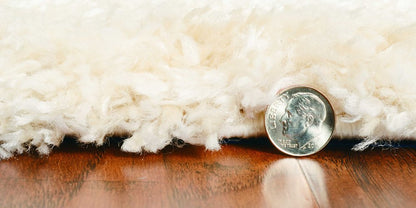 4' X 6' Ivory And Gray Chain Distressed Area Rug