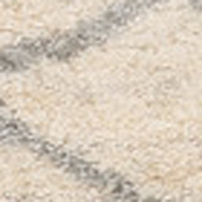 4' X 6' Ivory And Gray Chain Distressed Area Rug