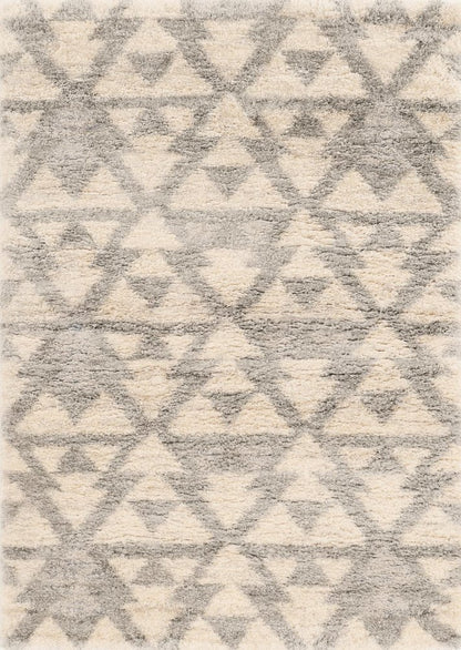 4' X 6' Ivory And Gray Geometric Distressed Area Rug
