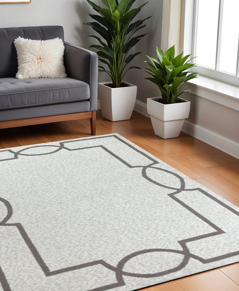 6' X 9' Ivory And Gray Geometric Hand Hooked Area Rug