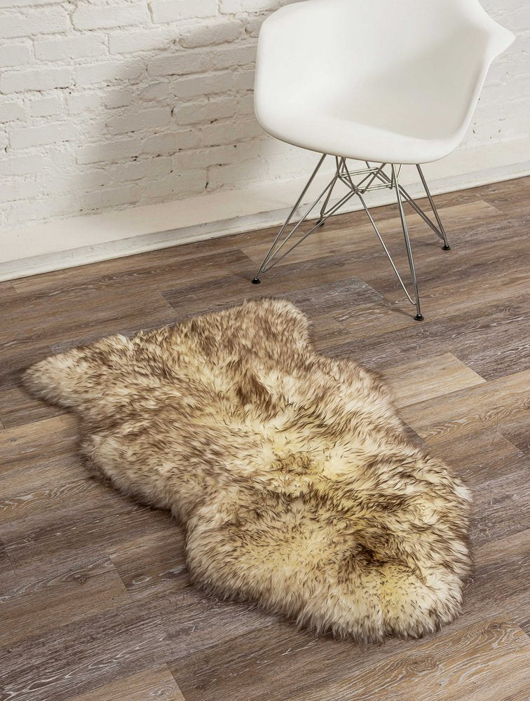 2' X 3' Cream Shag Area Rug