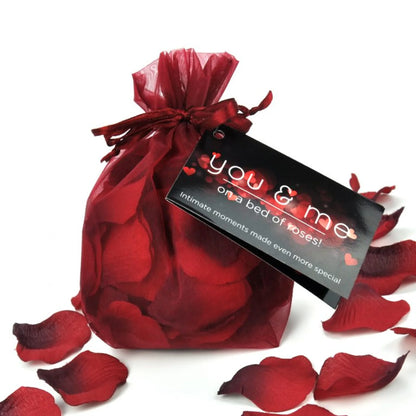 YOU & ME BED OF ROSES