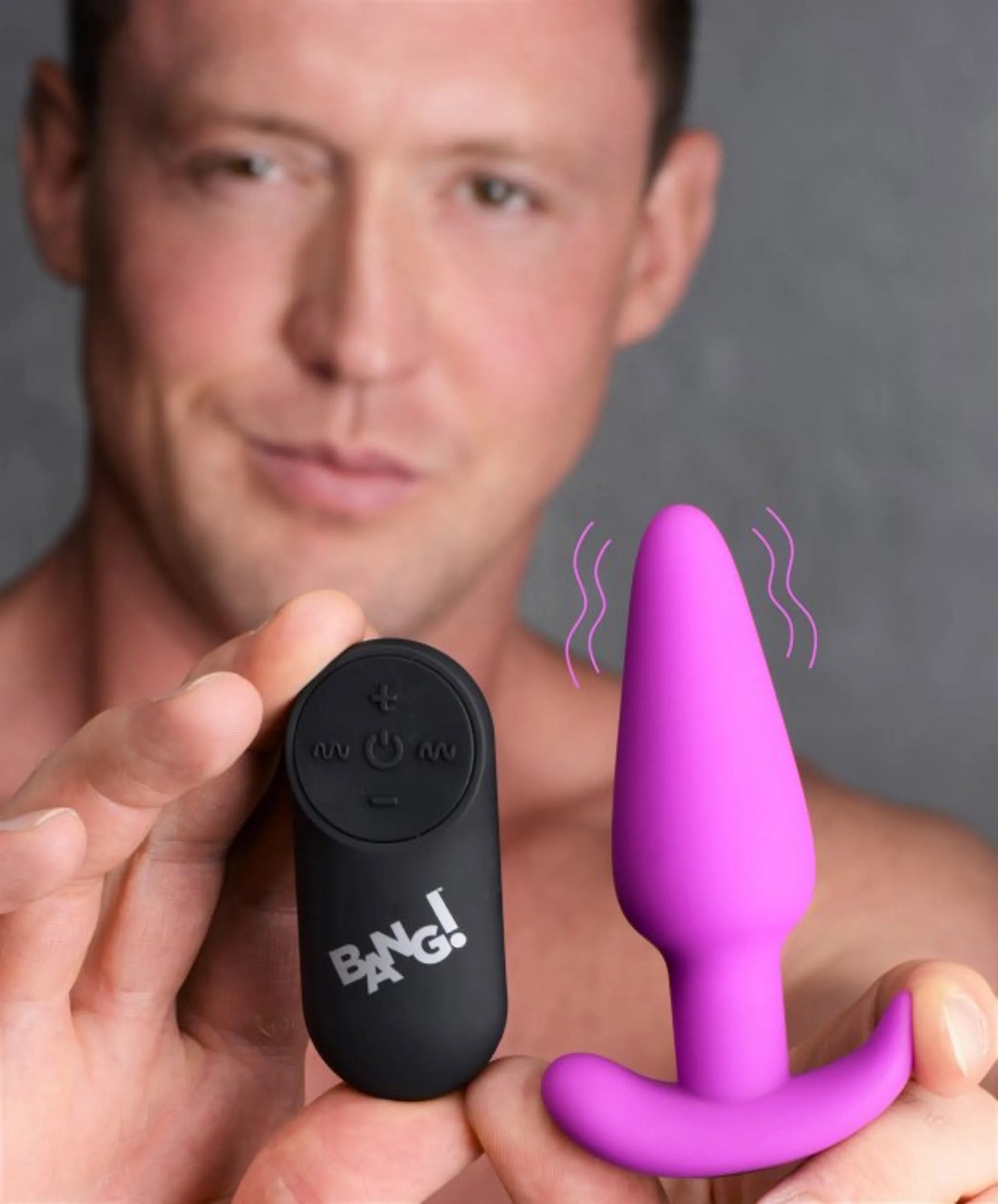 BANG! 21X VIBRATING SILICONE BUTT PLUG W/ REMOTE PURPLE