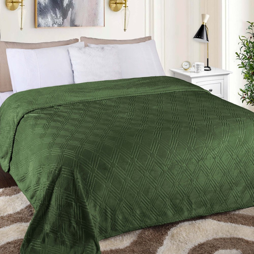 Queen Green Flannel Knitted Plush Blanket