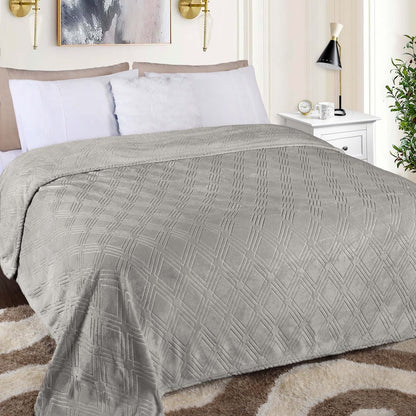 King Platinum Geometric Flannel Woven Plush Blanket