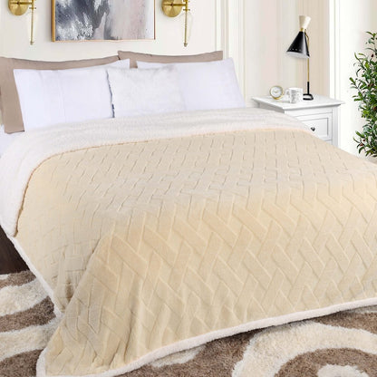 King Cream Fleece Knitted Plush Blanket