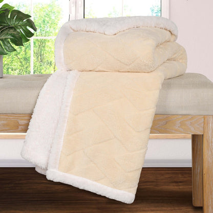 King Cream Fleece Knitted Plush Blanket