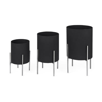 Set of Two Black Metal 20 Ounce Round Pot Planters
