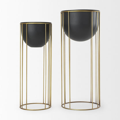 Set of Two Black Metal 20 Ounce Round Pot Planters