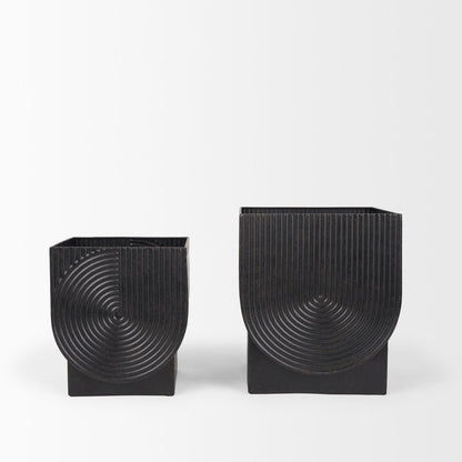 Set of Two Black Metal 20 Ounce Pot Planters