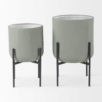 Set of Two Black And Green Metal 20 Ounce Round Elevated Planters