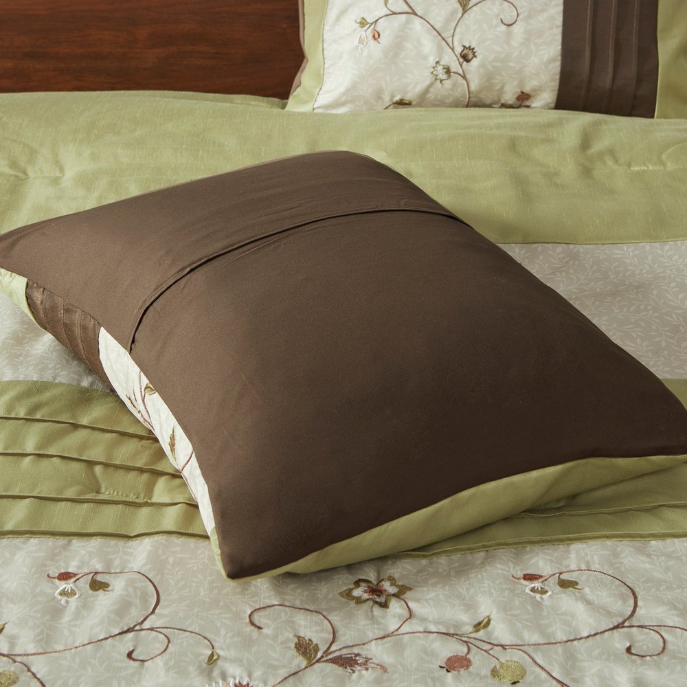 Set of Seven Green And Brown Floral King Ring Stitch Polyester Sham And Comforter
