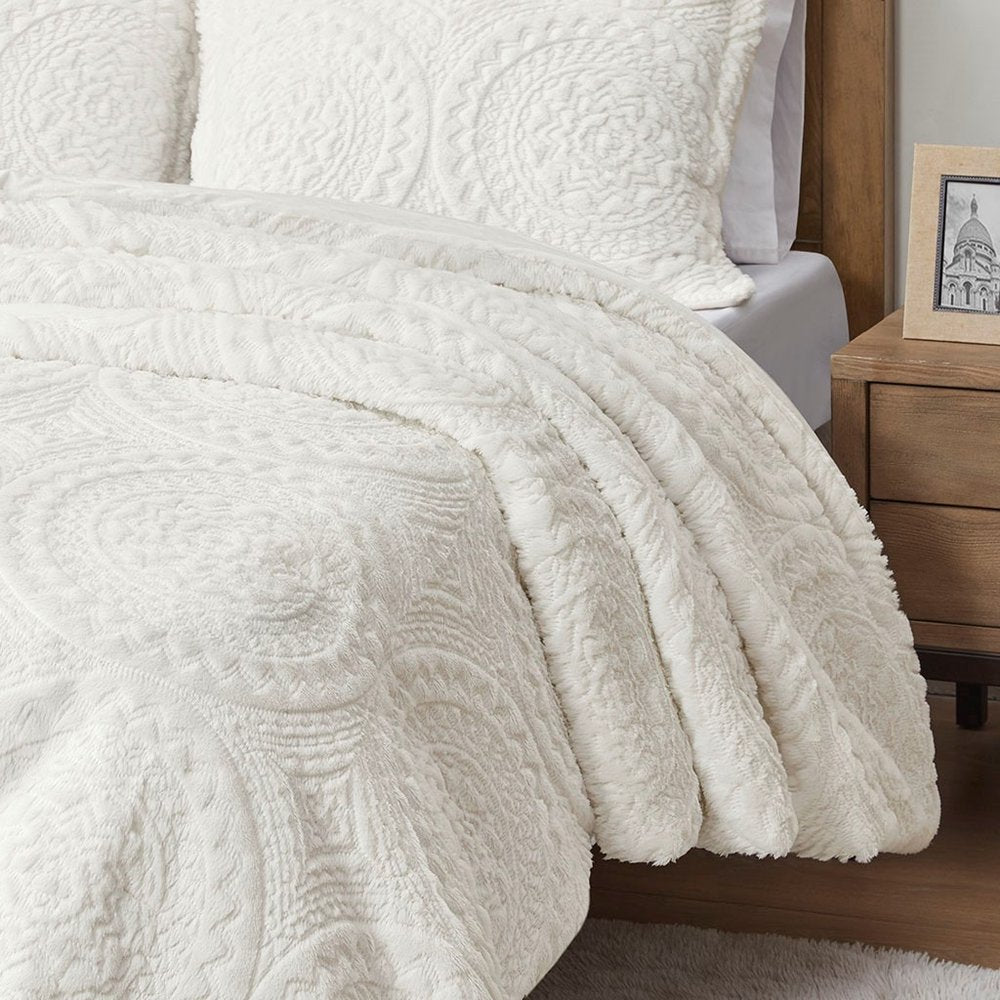 Set of Two Ivory Medallion Twin Ring Stitch Polyester Sham And Comforter
