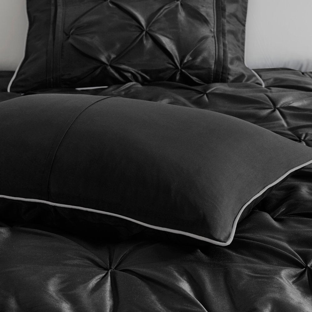 Set of Seven Black King Ring Stitch Polyester Sham And Comforter