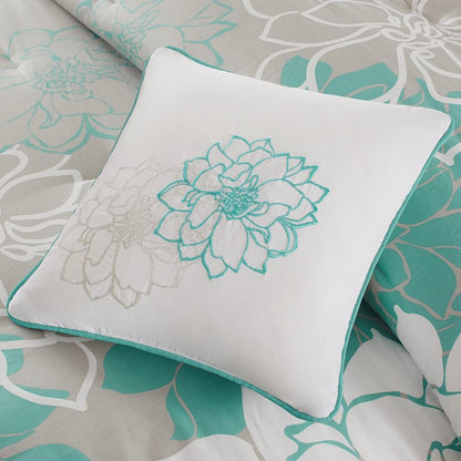 Set of Seven Aqua And White Floral King Ring Stitch Sham And Comforter