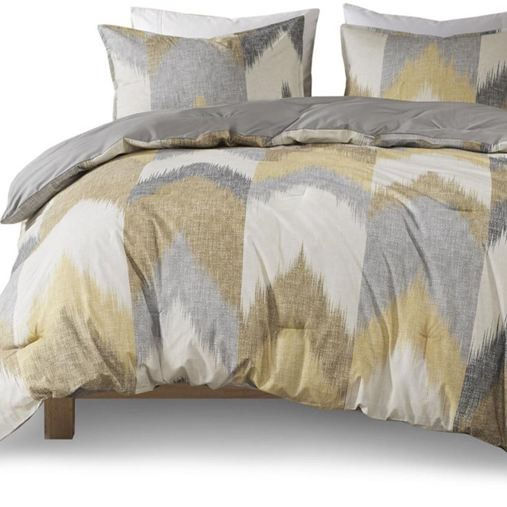 Set of Three Gray And Ivory Queen Ring Stitch Polyester Sham And Comforter