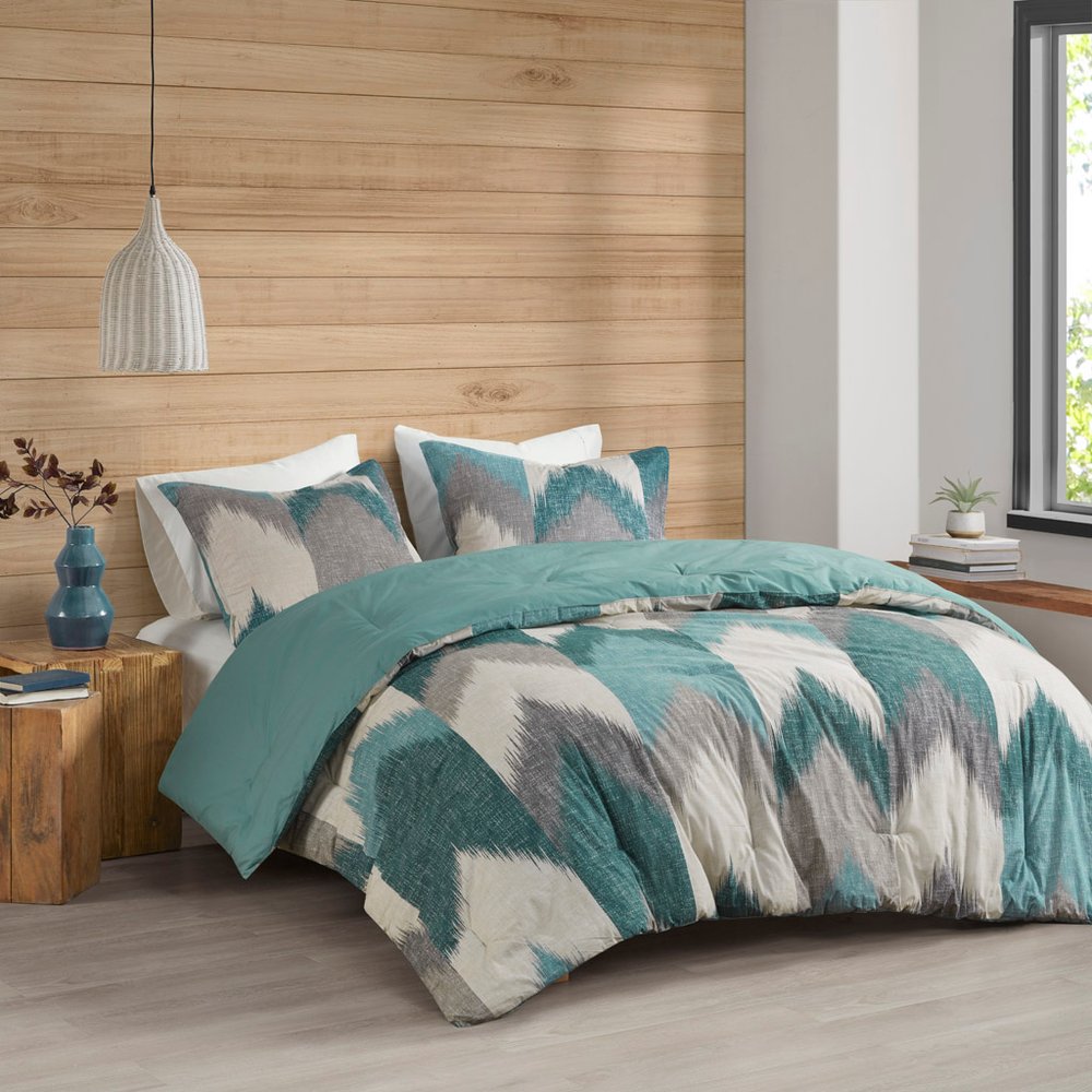 Set of Three Aqua And White Ring Stitch Polyester Sham And Comforter
