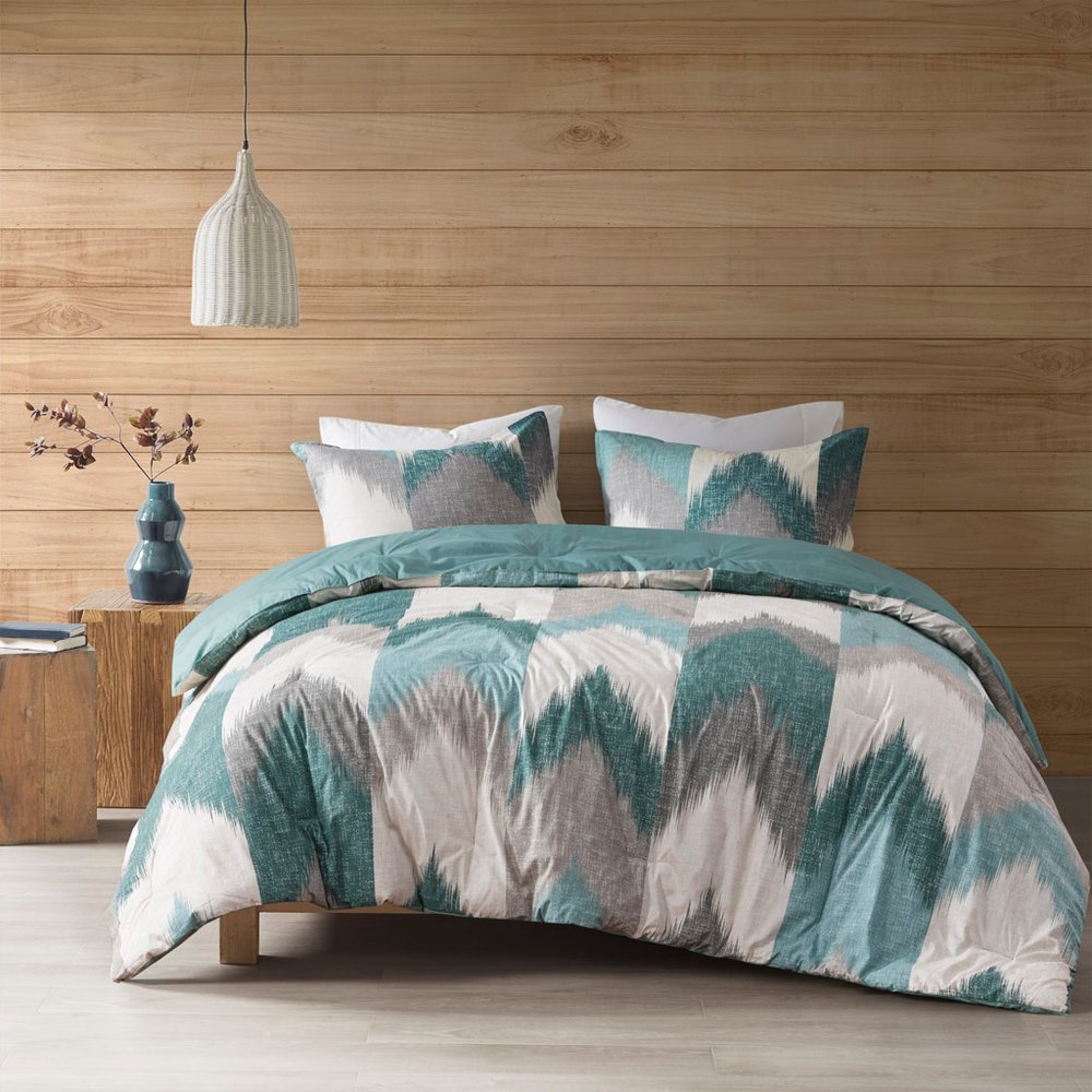 Set of Three Aqua And White Ring Stitch Polyester Sham And Comforter