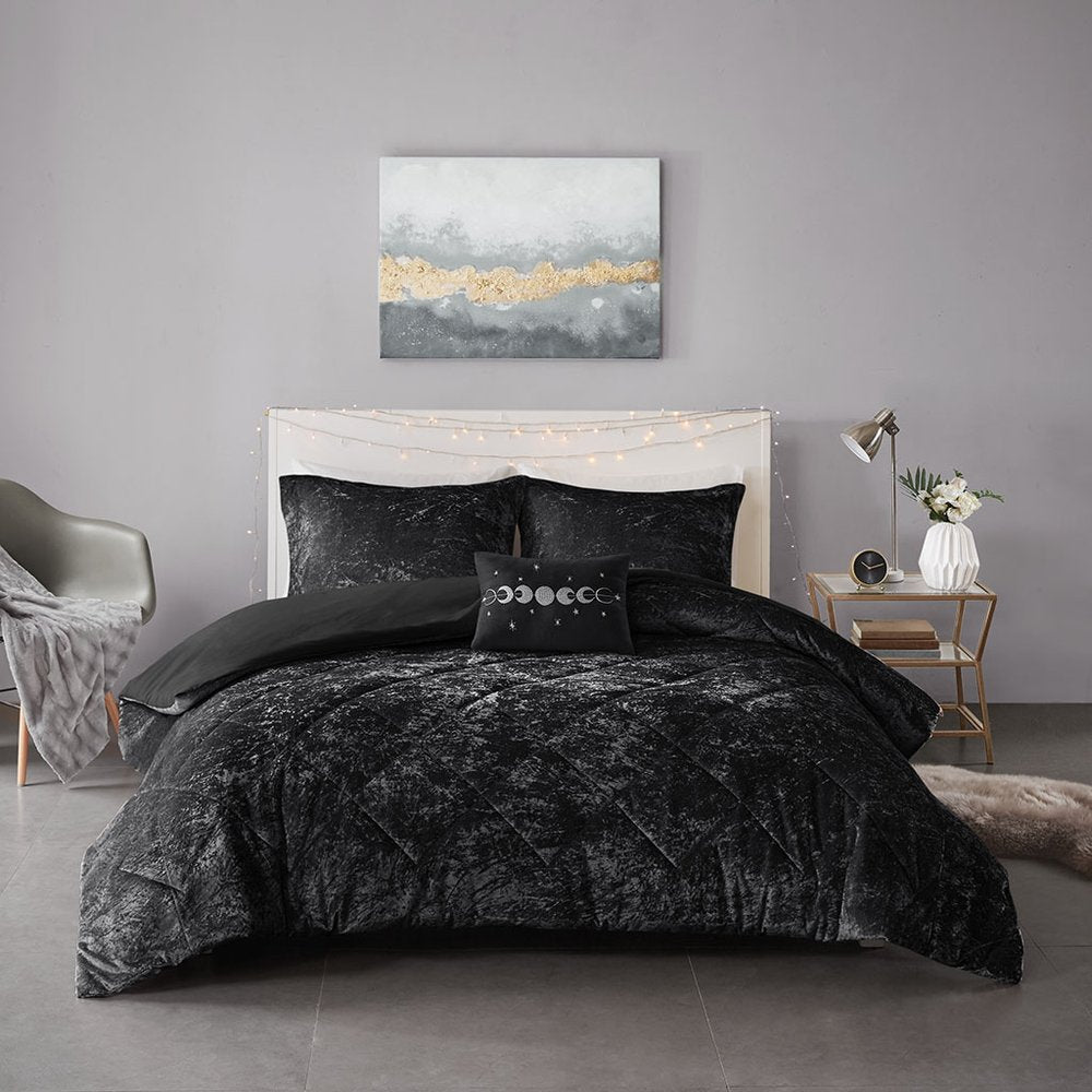 Set of Three Black Twin Ring Stitch Polyester Sham And Comforter