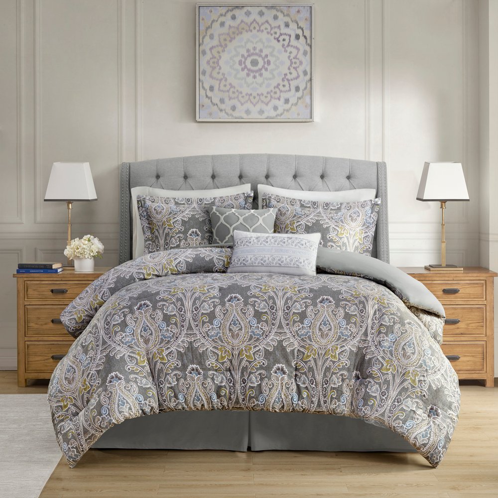 Set of Six Gray And Ivory Damask Full Ring Stitch Sham And Comforter