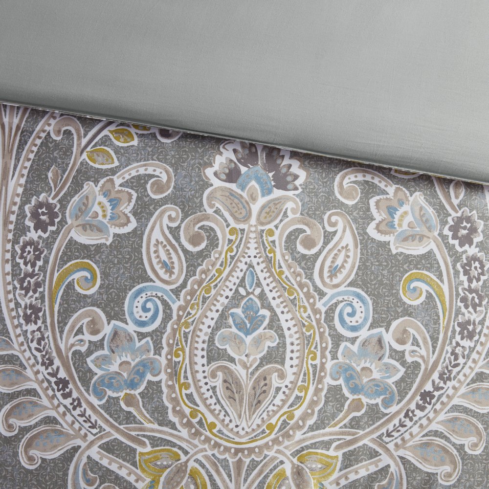 Set of Six Gray And Ivory Damask Full Ring Stitch Sham And Comforter