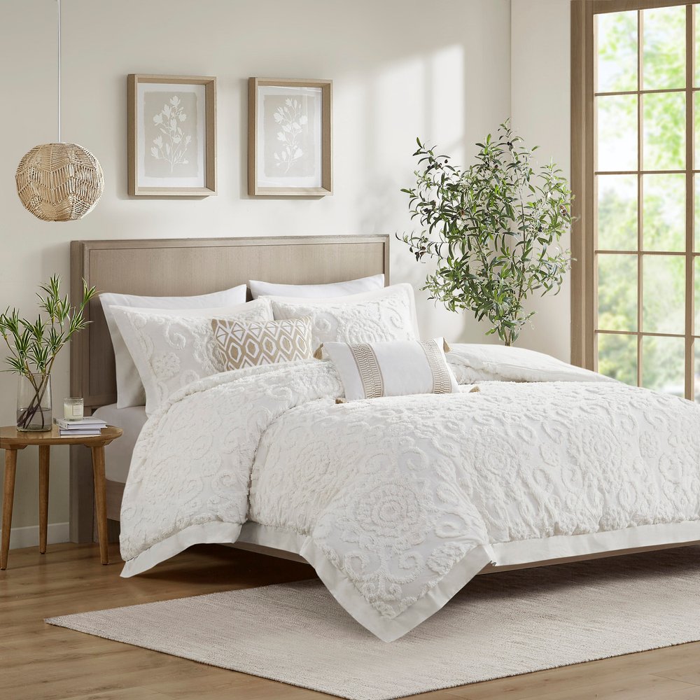 Set of Three White Medallion Queen Ring Stitch Sham And Comforter