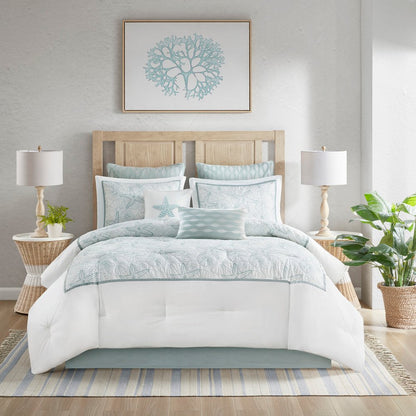 Set of Four White And Aqua Full Ring Stitch Sham And Comforter